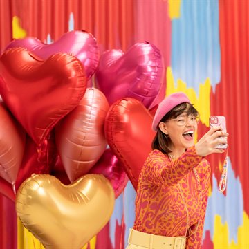 Folieballon Hjerte lyserød 75cm x 65cm  selfie baggrund